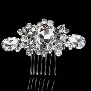 Brand new Beautiful Rhinestone hair comb